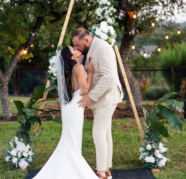 Elopement and Small Wedding in Austin Texas photographer