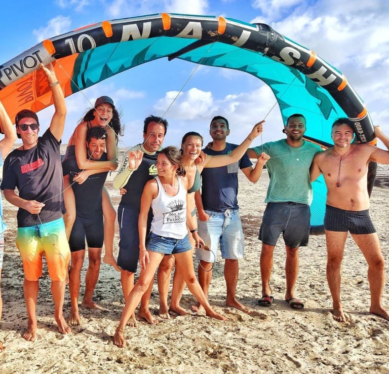Despedida de agosto, uno de los mejores meses para aprender a hacer kitesurf en Fuerteventura