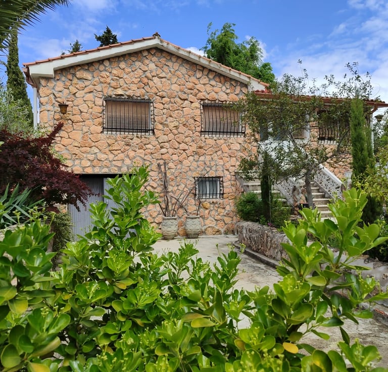 A bright and airy countryside residence with five bedrooms, three bathrooms etc.