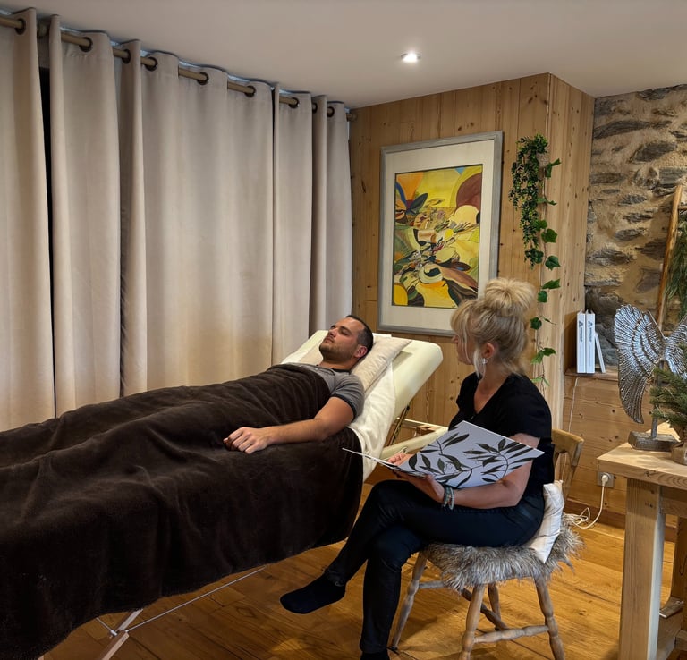 Edyta Vorilhon en pleine séance de soin d'hypnose.