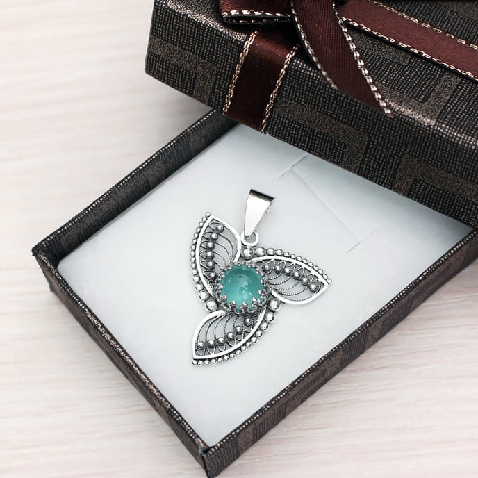 Store your silver jewellery in a clean, dry place away from sunlight, for example in such giftbox
