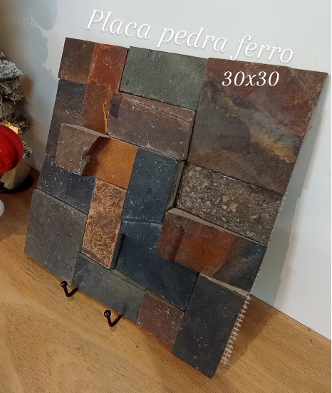 pedra ferro mosaico placas 30x30 direto do fabricante entrega todo brasil. fácil instalar.  linda