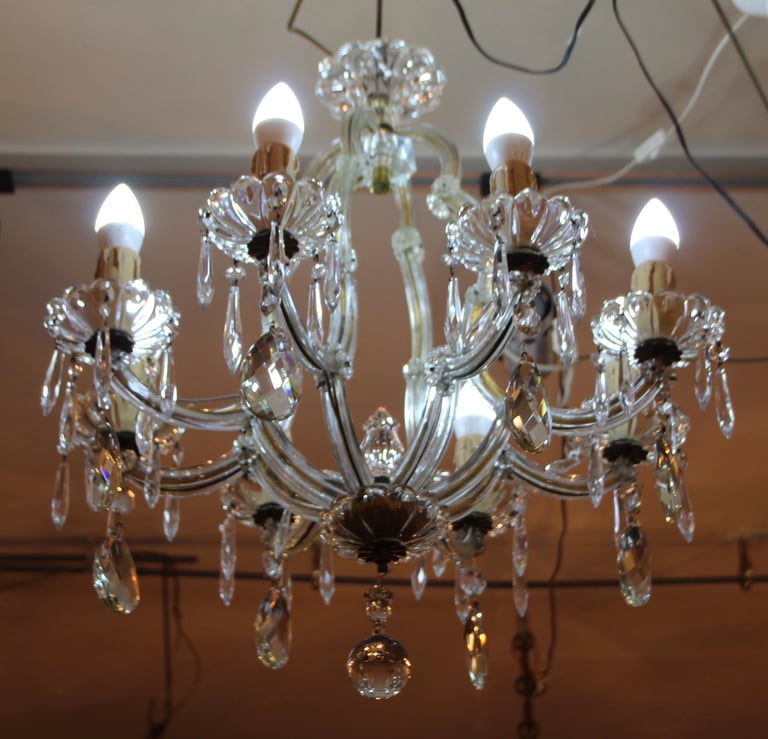 Chandeliers lights lamps