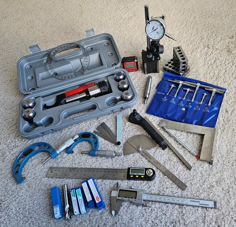 Picture showing additional lathe building tools