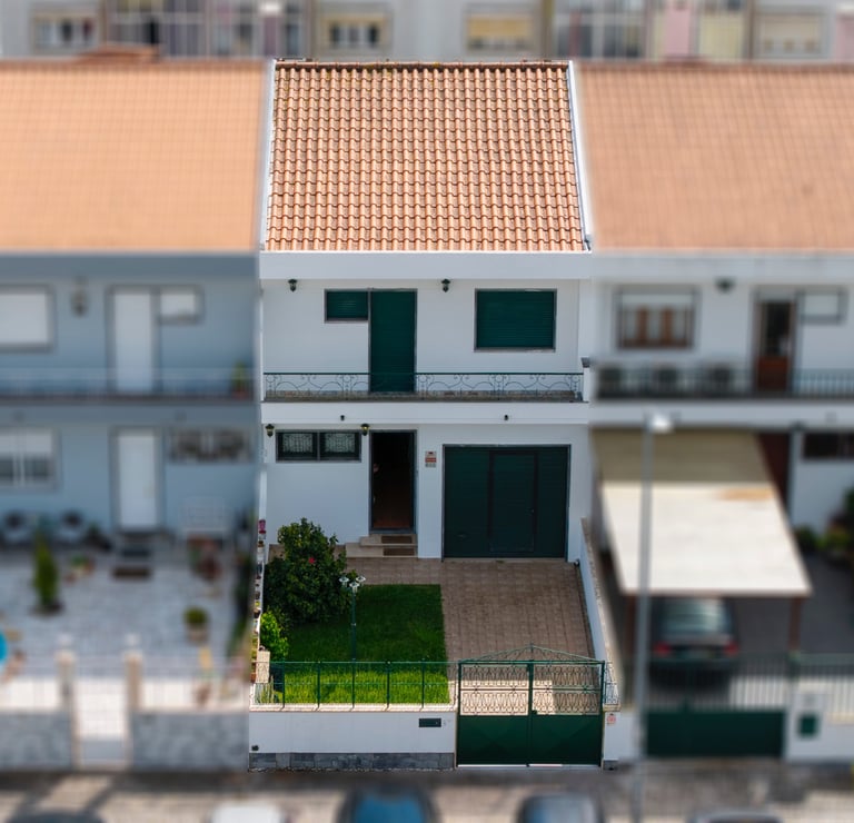 moradia T4 Algueirão, Sintra, com espaço exterior e garagem
