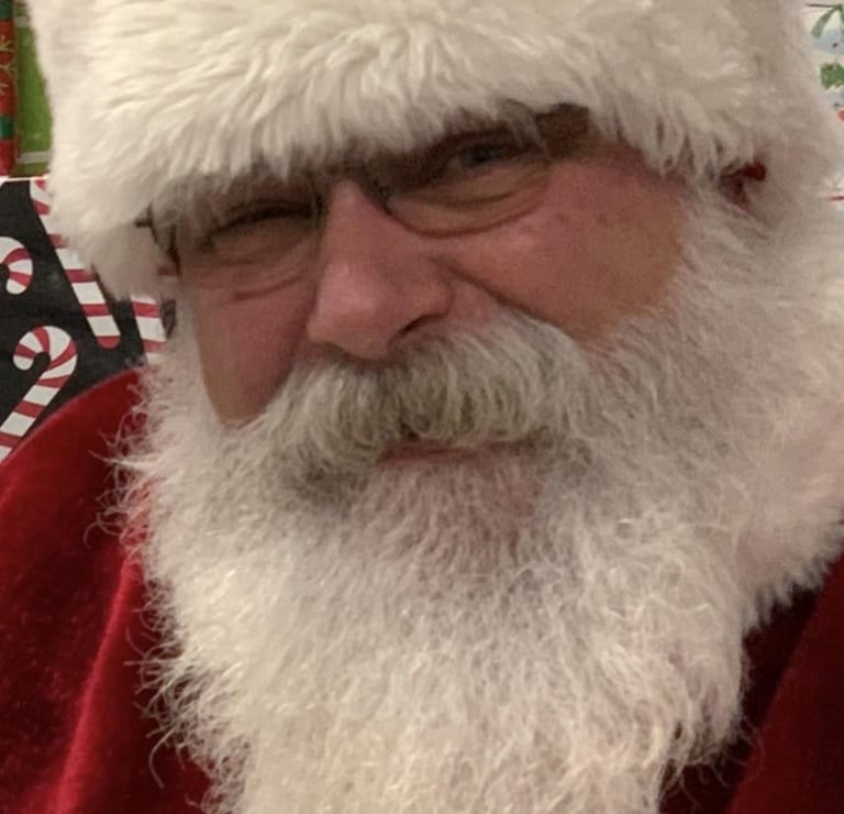 Santa Tom close-up