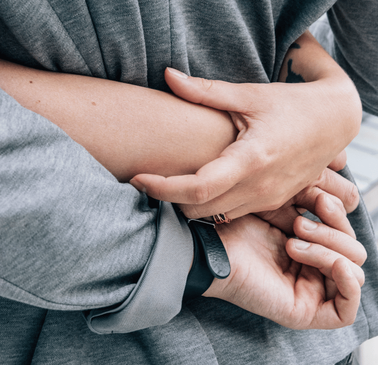 soutien du père en post partum durant une consultation avec une sage femme à paris