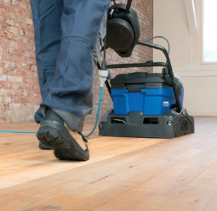 Limpieza de piso de madera