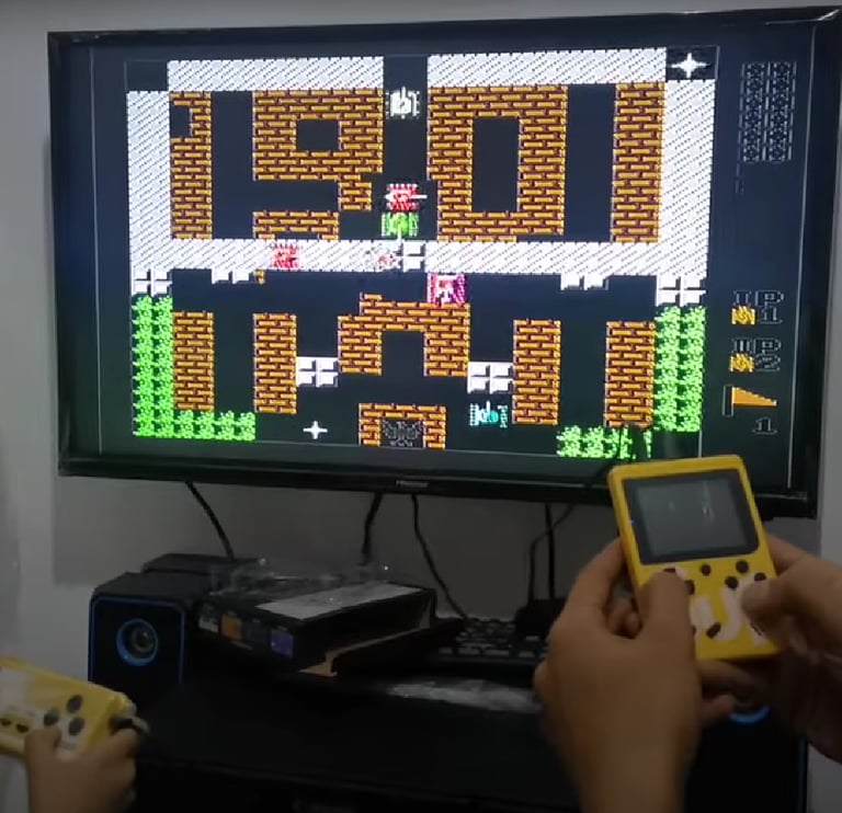 400 in 1 konsolė leidžia žaisti dviem žaidėjams bei pajungti konsolę prie televizoriaus