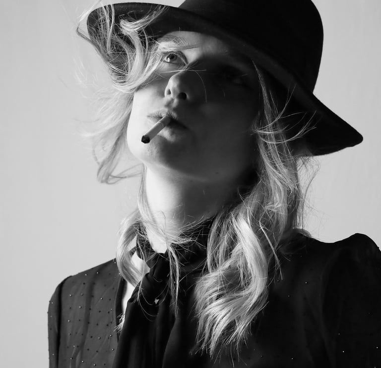 Photo artistique mannequin femme, noir et blanc, studio Brunoy Essonne 