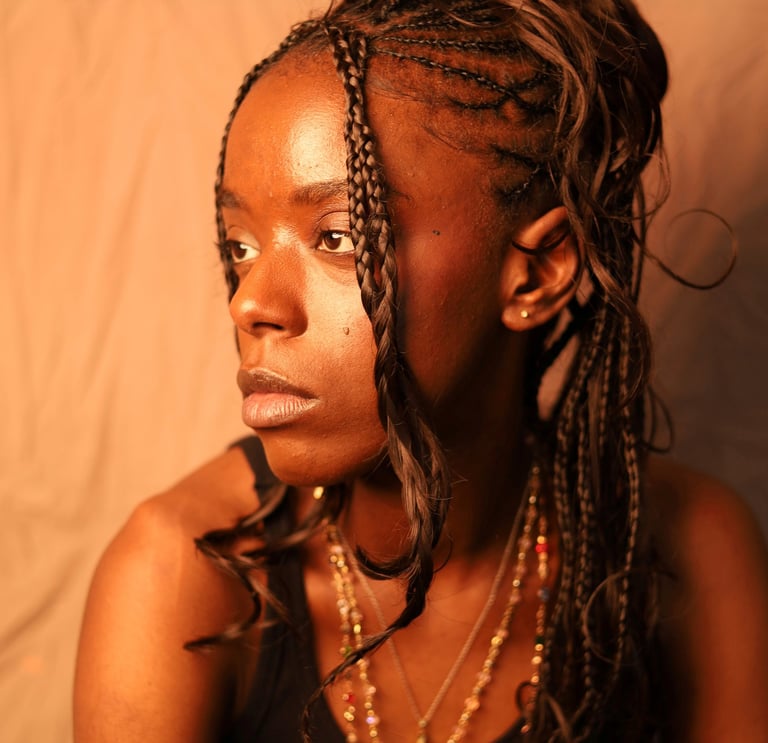 Mannequin femme noir, en studio à Brunoy Essonne 