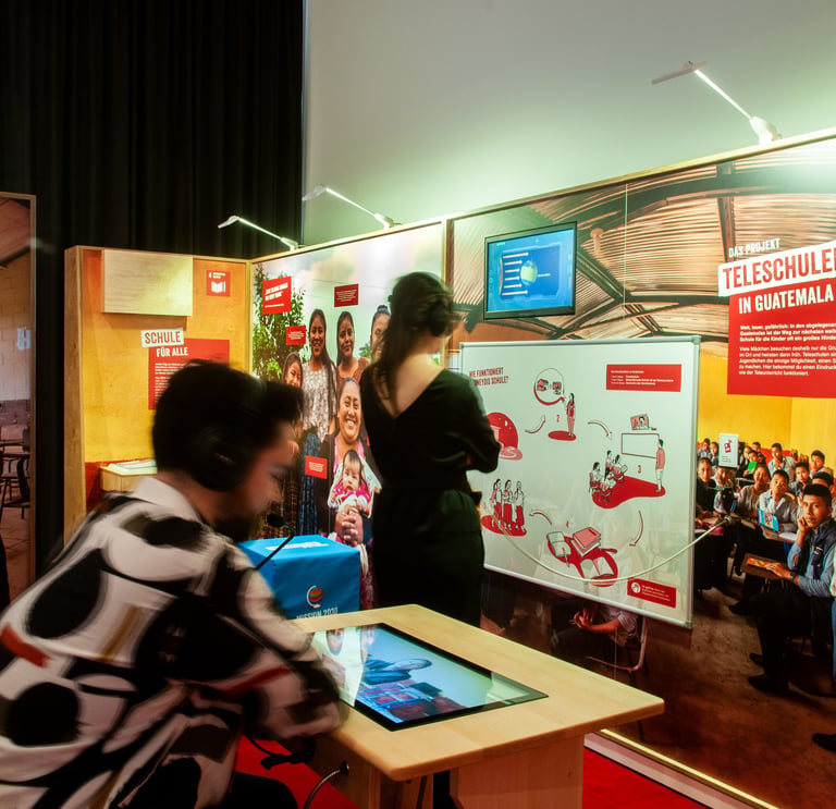 Ausstellung Mission 2030 - Plan International