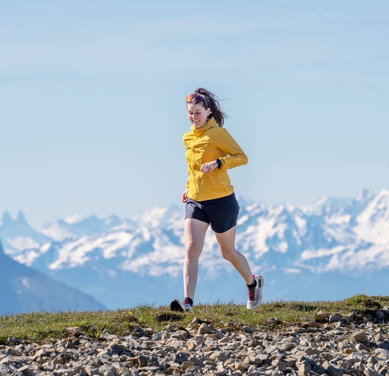 Coach trail, route, préparation physique femme diplômée - sanchis floriane