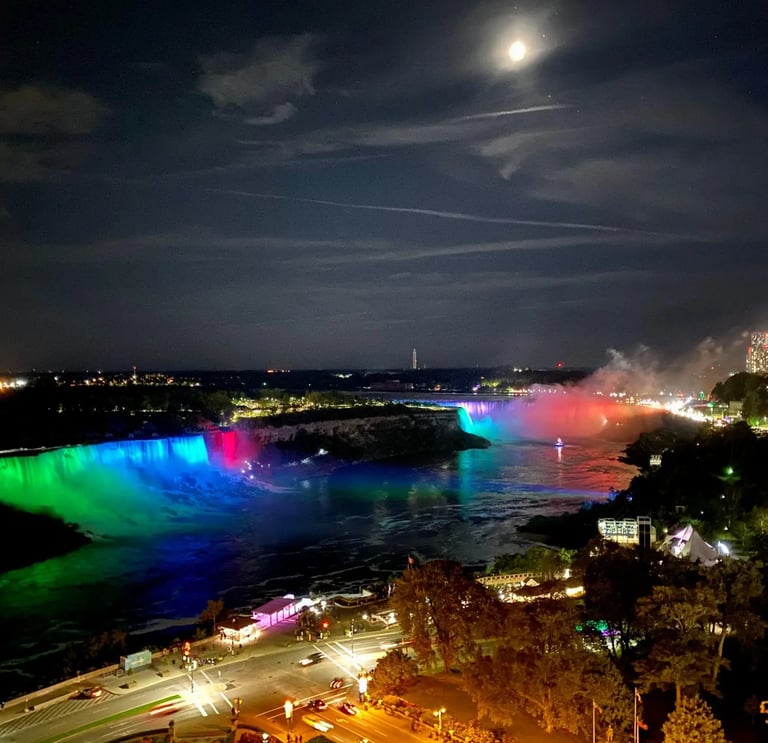 Luxury Niagara Falls night tour with private chauffeur service from Toronto