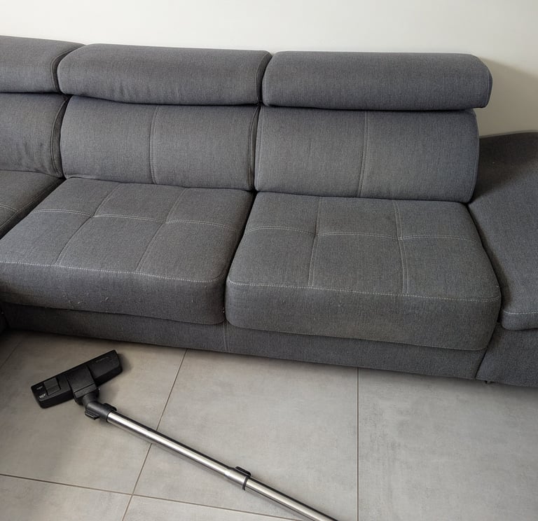 Nettoyage professionnel à domicile à Mons textile canapé