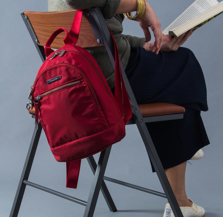 Rugzak van de leraar gevuld met aannames, overtuigingen, oordelen.