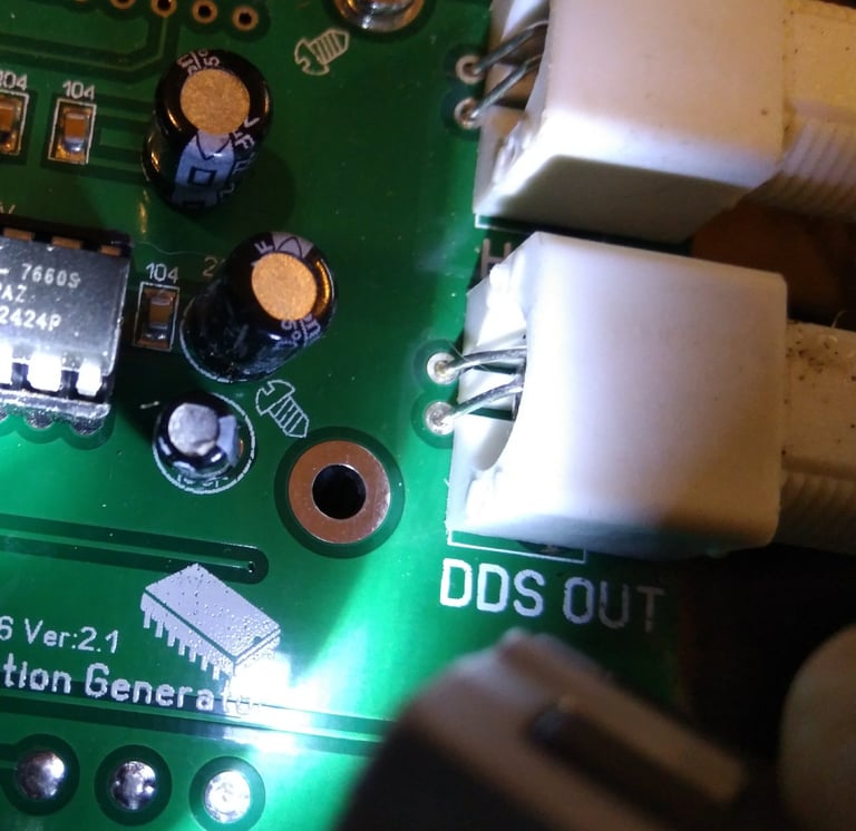 ICL7660S socketed on DDS fuction generator board