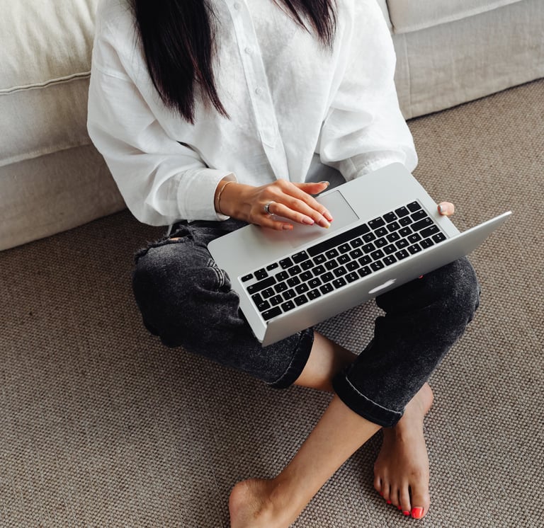 Empowering Women to Build Magnetic Brands That Attract, Connect, and Convert