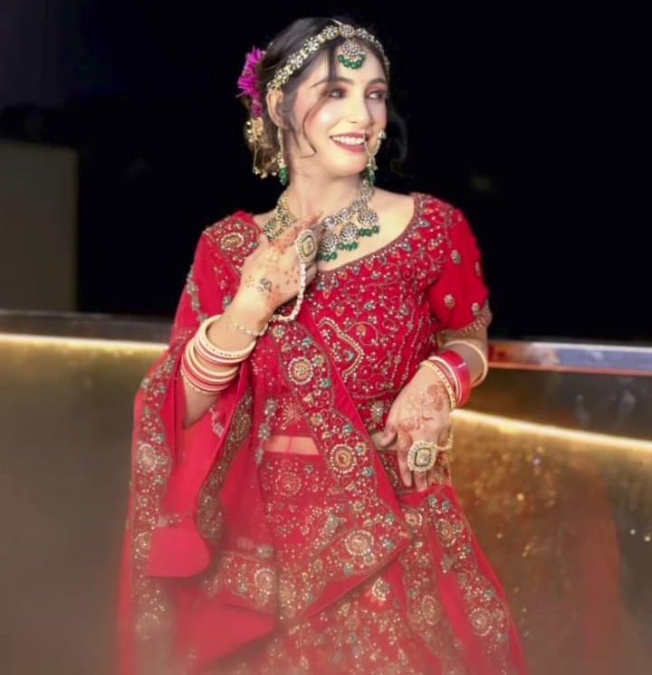 Bridal Photoshoot with Traditional Wedding Makeup