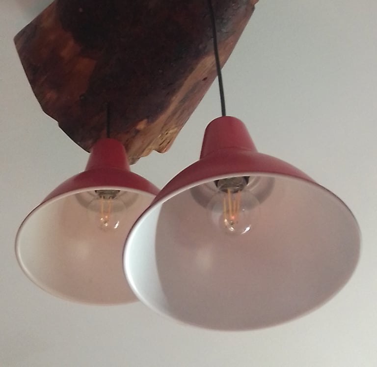 Осветително тяло за таван, изработено от дървен срез и две розови абажури, Hedgie Wilder Пловдив