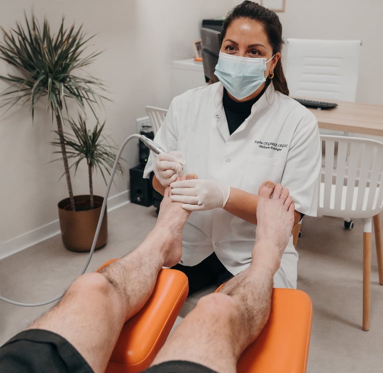 Pédicure et soins des pieds par podologue entre Pau et Tarbes