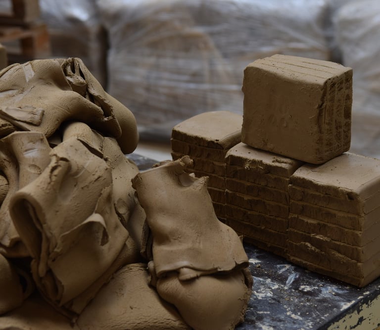 naturalna glina do produkcji płytek ceramicznych