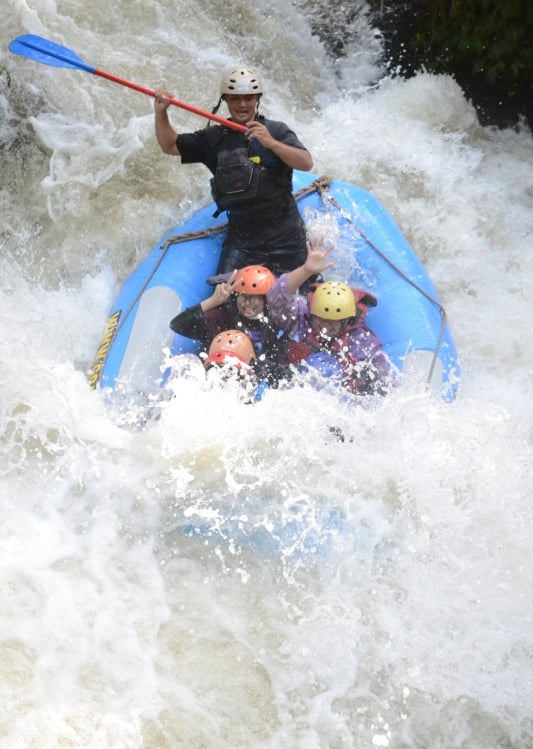 Peserta saat berada di jeram es sungai palayangan