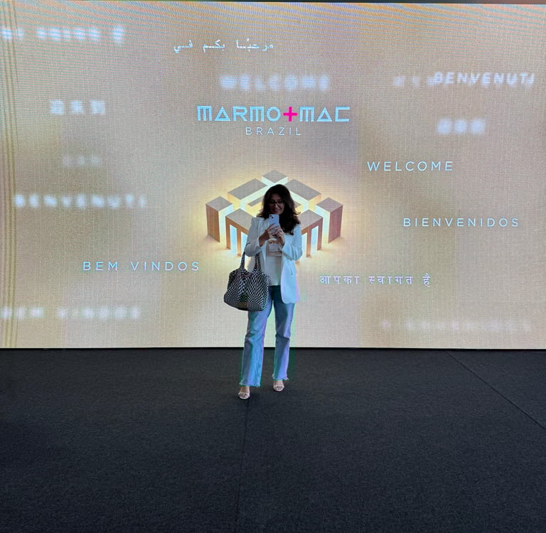 arquiteta na feira marmomac brasil