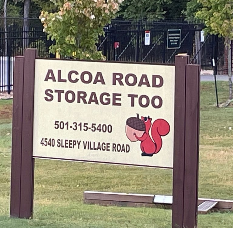 Signage at Alcoa Road Storage Too