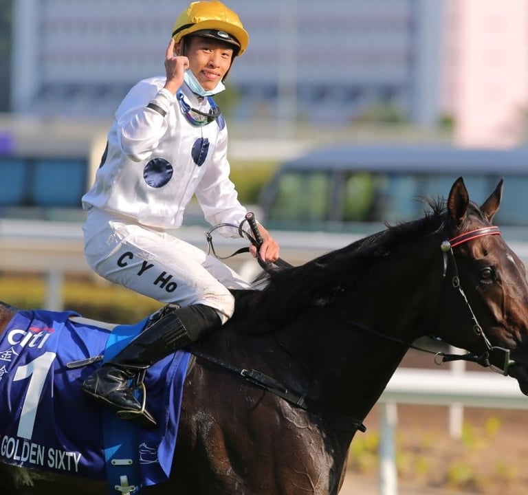 Photo of Hong Kong jockey Vincent Ho on racehorse Golden Sixty