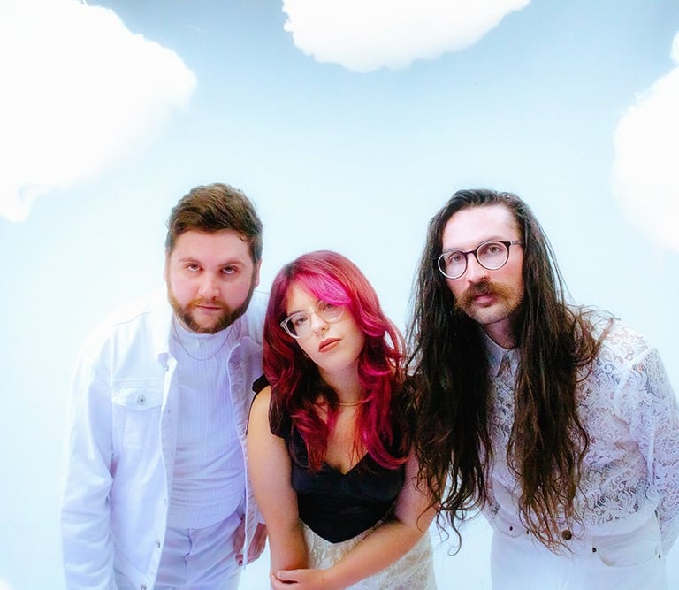 glimmers release new music video for 'Back to Hell'