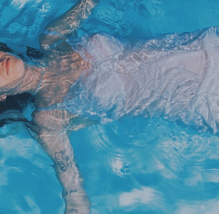 nieve ella sugarcoated