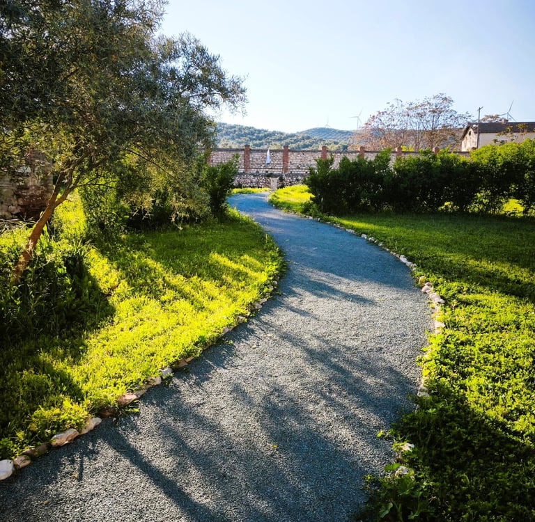Amplios jardines