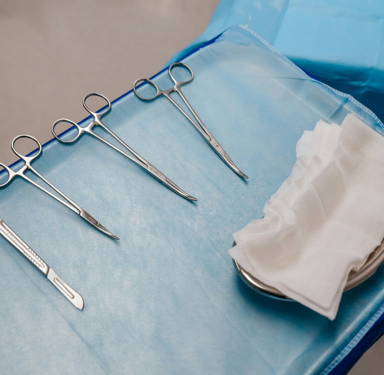 Instrumentos cirúrgicos para cirurgia dermatológica. 