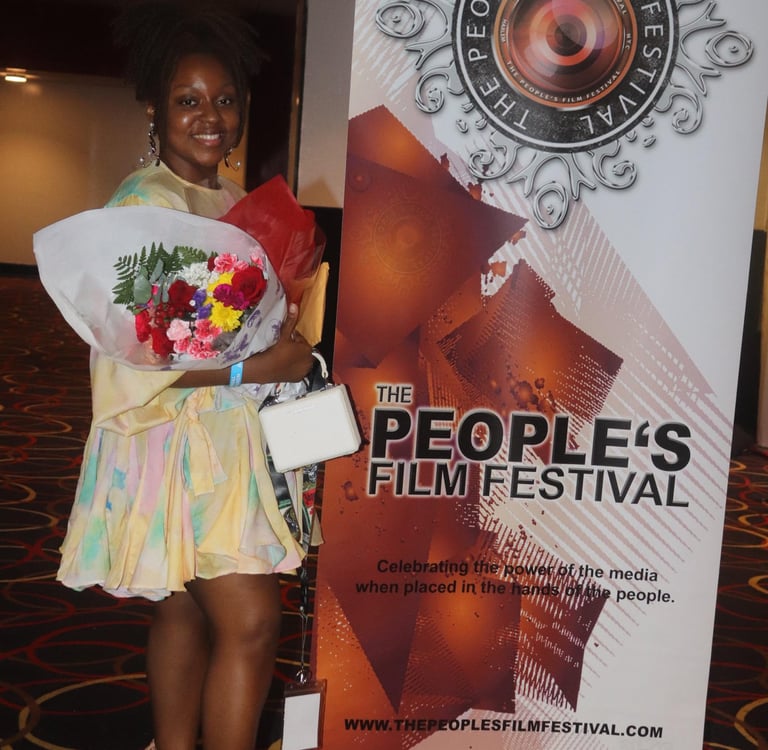 seymone award with flowers