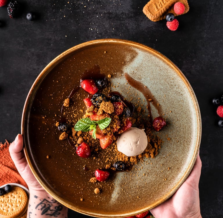 fotografía corporativa de un plato con un postre