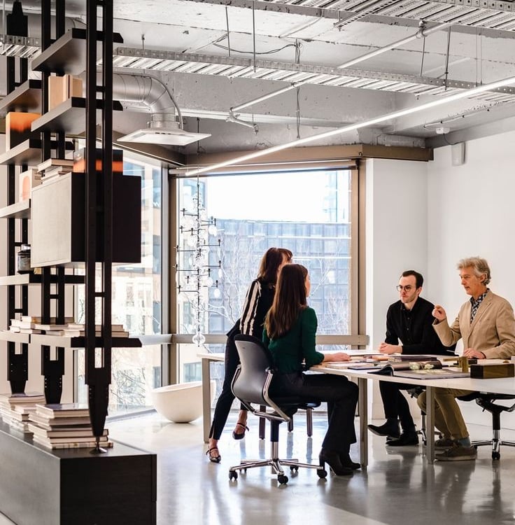 Presentación de hallazgos clave y recomendaciones basadas en estudios de mercado y análisis de datos