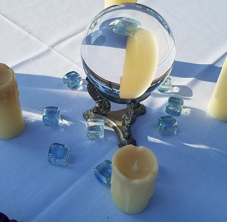 Fortuneteller tarot card reader psychic