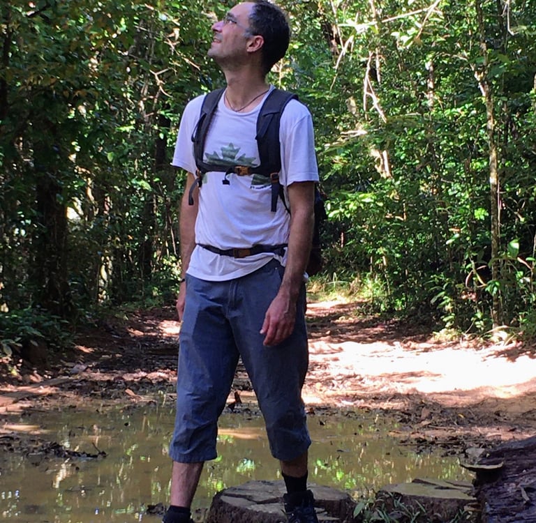 "Portrait de l’artisan de l’Atelier du Saïmiri, créateur et installé à Marseille