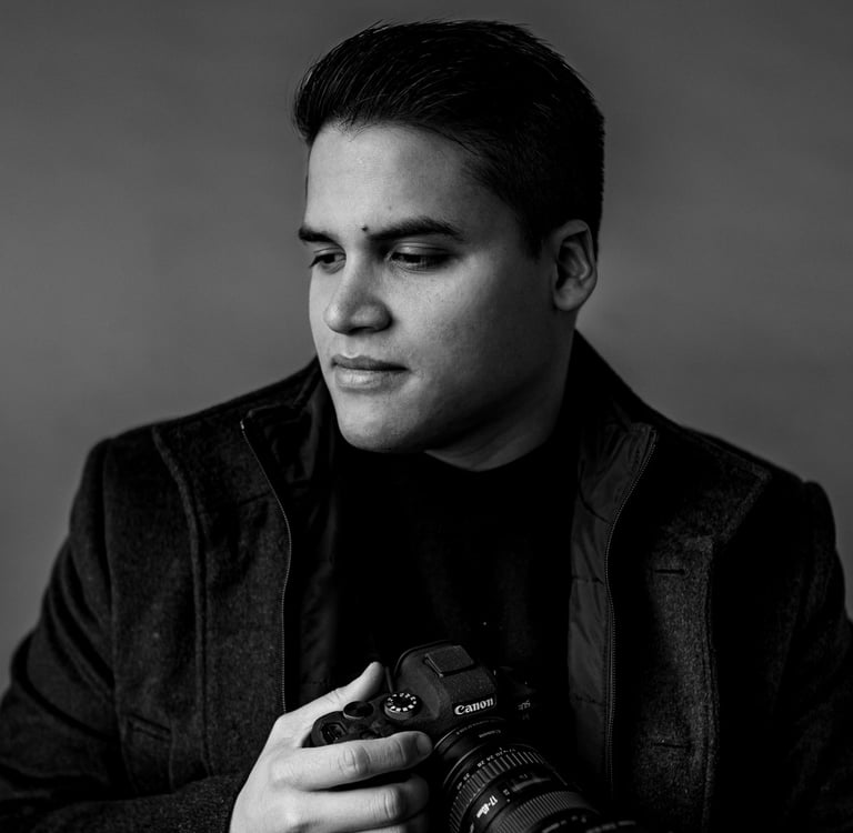 fotografo jorge sulbaran con camara