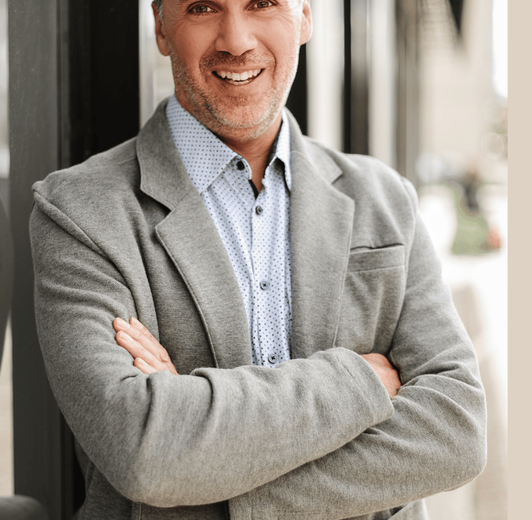 Martin Doucet, fondateur de Coaching Eureka, prêt à accompagner vos projets