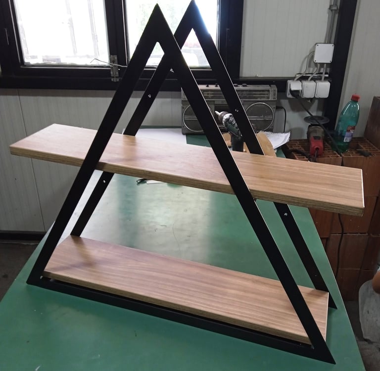 drvometal, drvo metal, nameštaj, police, stolovi, stolice, ograde, ograda, kapija