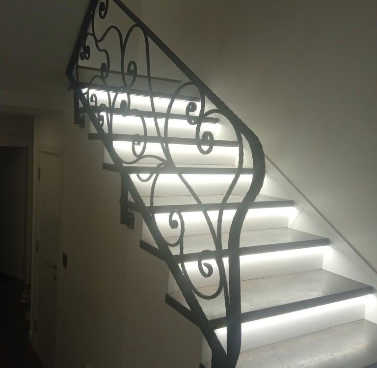 Kovani gelender Kragujevac, izrada, farbanje, montaza