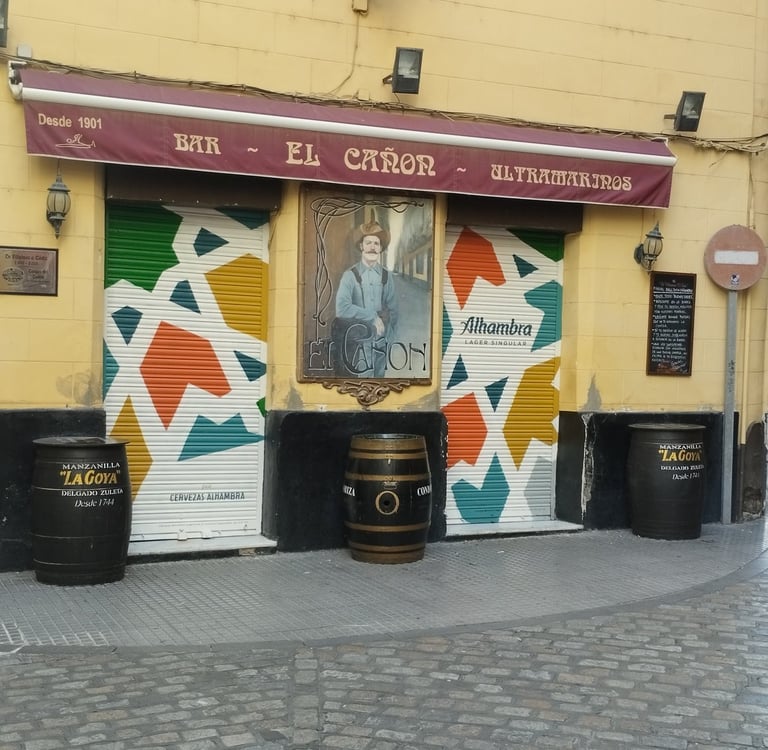 Graffiti en persiana. Para la campaña publicitaria de Cervezas Alhambra (Grupo Mahou).