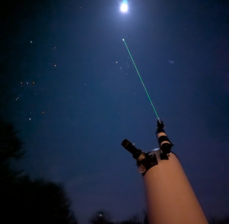 Télescope Dobson Skywatcher 200 203/1200 équipé d'un laser vert d'astronomie