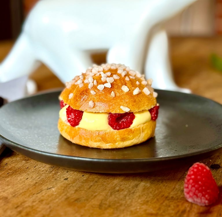 Tropezienne Ispahan framboise litchi rose