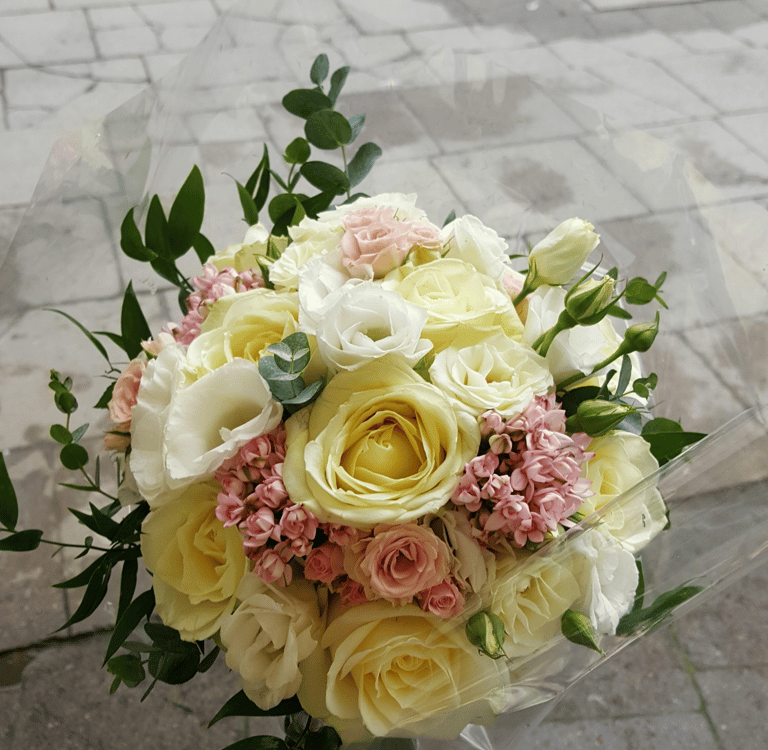 šventinė gėlių puošyba