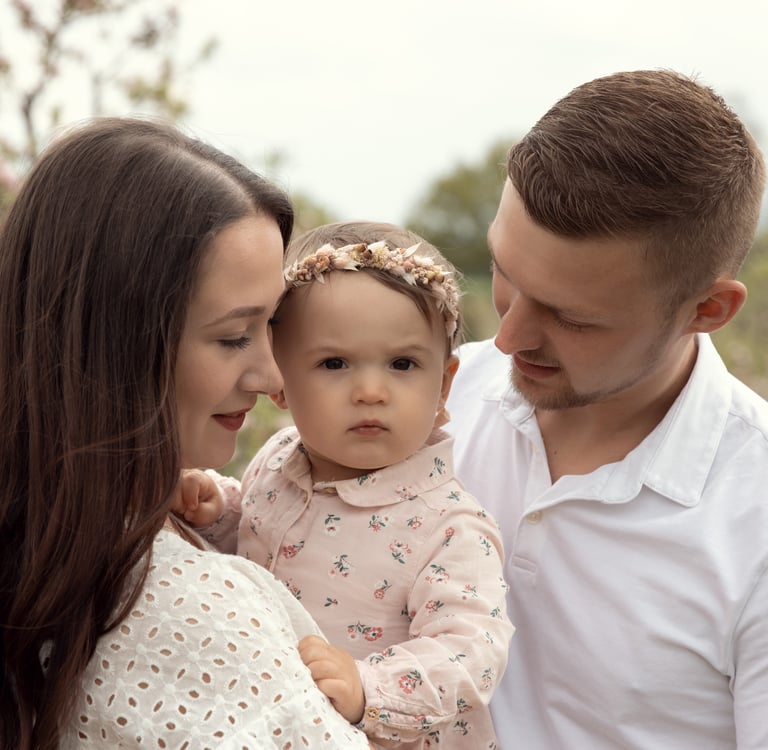 Schöne und effektvolle Familienbilder im Freien und Studio in Jülich