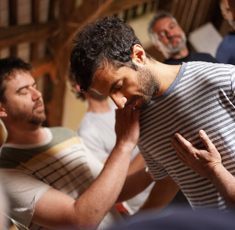 Habibi, lors d'un tunnel de love, retraite l'art d'être un homme, 2025