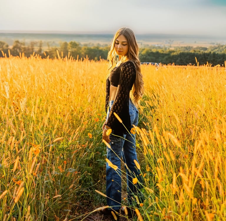 Lancaster PA senior pictures. Manheim Pa senior pictures. Senior Picture Photographer. Senior Photos Manheim PA